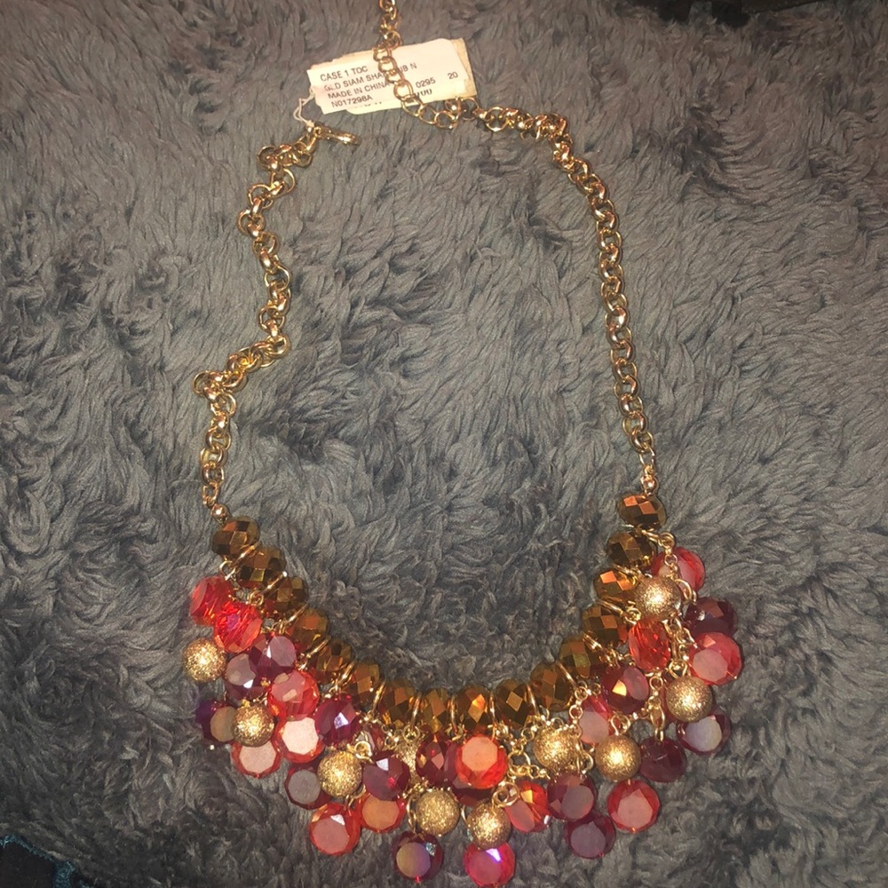 🆕 Red and Gold Statement Necklace